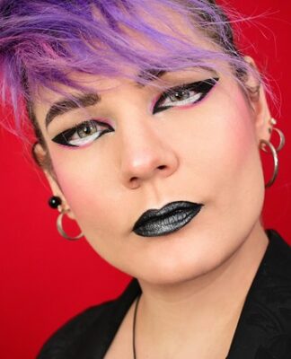 Jak się używa eyeliner?