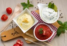 W czym podaje się dip?