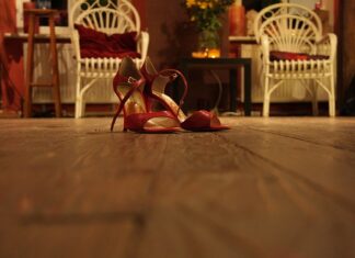 Co zrobić żeby pięty nie były żółte?