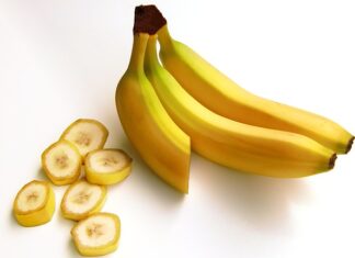 Czy brak potasu w organizmie objawia się poceniem?