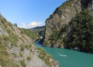 Jak przestać drapać skórki?