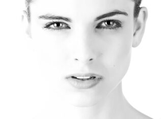 O czym świadczy pękająca skóra?